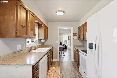 705 E 21st Pl, The Dalles, OR 97058 - Photo 14