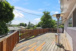 705 E 21st Pl, The Dalles, OR 97058 - Photo 6