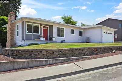 705 E 21st Pl, The Dalles, OR 97058 - Photo 2