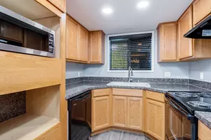 13817 NW 10th Ct, Vancouver, WA 98685 - Photo 8