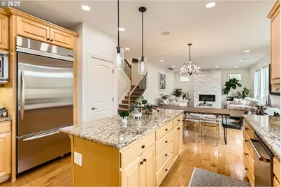 18350 SW Florendo Ln, Beaverton, OR 97007 - Photo 12