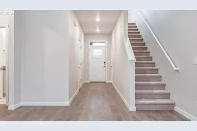 9355 SE Crystal Rose St, Happy Valley, OR 97086 - Photo 2