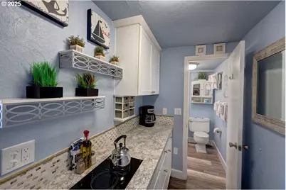 1022 N Prom Tradewinds #208, Seaside, OR 97138 - Photo 18