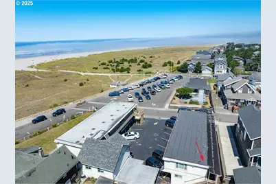 1022 N Prom Tradewinds #208, Seaside, OR 97138 - Photo 1