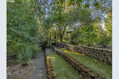 12862 NW Creekview Dr, Portland, OR 97229 - Photo 42
