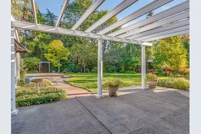 12862 NW Creekview Dr, Portland, OR 97229 - Photo 34