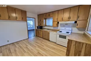 8816 SE Lafayette St, Portland, OR 97266 - Photo 6