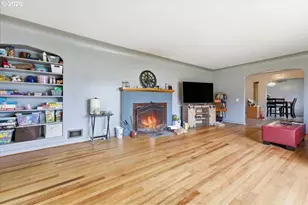 607 E Ellendale Ave, Dallas, OR 97338 - Photo 2