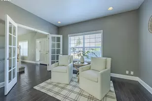 3394 Hampton Way, Eugene, OR 97401 - Photo 6