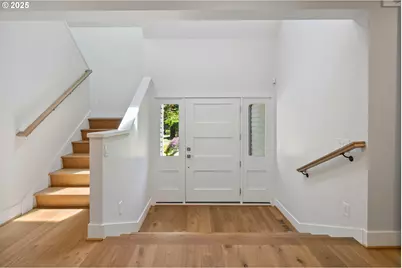 12643 S Iron Mountain Blvd, Portland, OR 97219 - Photo 4