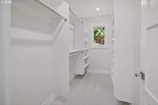 12643 S Iron Mountain Blvd, Portland, OR 97219 - Photo 22