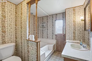 205 W Heintz St, Molalla, OR 97038 - Photo 14