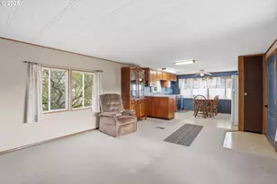 205 W Heintz St, Molalla, OR 97038 - Photo 8