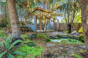 818 E Sierra Vista Dr, Newberg, OR 97132 - Photo 38