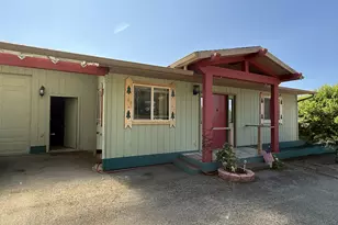 715 Jackson Ave, Coos Bay, OR 97420 - Photo 2