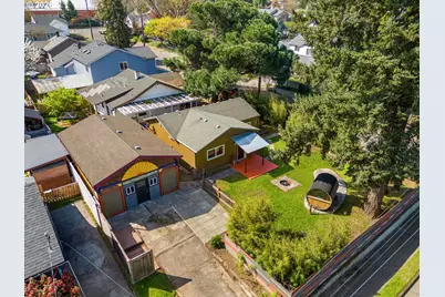 7070 NE 7th Pl, Portland, OR 97211 - Photo 36