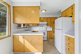 9370 SW Killarney Ln, Tualatin, OR 97062 - Photo 4