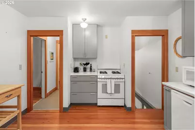 1802 SE Morrison St, Portland, OR 97214 - Photo 12