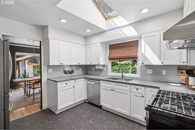 9505 NE Thompson St, Portland, OR 97220 - Photo 22