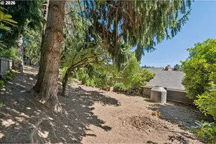 9505 NE Thompson St, Portland, OR 97220 - Photo 42