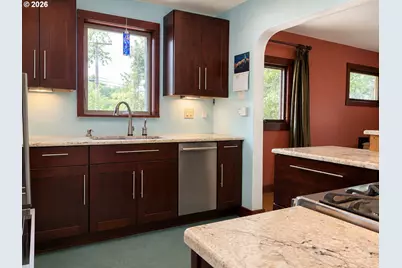 1387 Arthur St, Eugene, OR 97402 - Photo 8