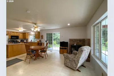15925 Oakridge Ln, Silverton, OR 97381 - Photo 16