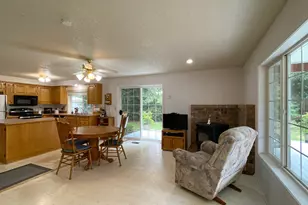 15925 Oakridge Ln, Silverton, OR 97381 - Photo 16