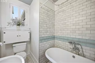 6103 NE Davis St, Portland, OR 97213 - Photo 14