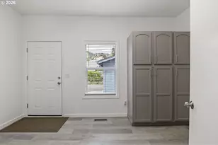 1354 SE Pine St, Roseburg, OR 97470 - Photo 18