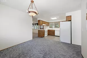 488 Cascade Dr, Springfield, OR 97478 - Photo 12