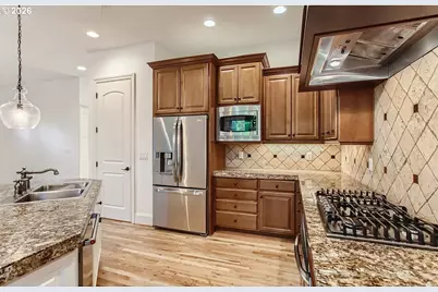 13902 SW Andrew Ter, Tigard, OR 97224 - Photo 10