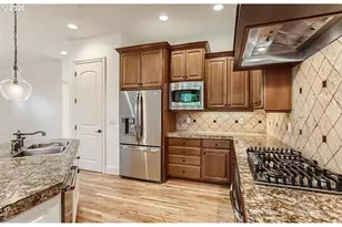 13902 SW Andrew Terrace, Tigard, OR 97224 - Photo 10