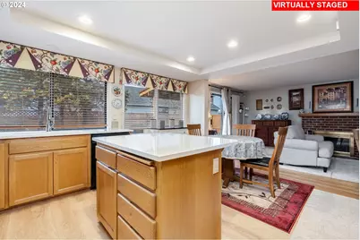 2119 NE 158th Ave, Portland, OR 97230 - Photo 14