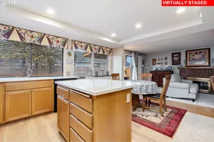 2119 NE 158th Ave, Portland, OR 97230 - Photo 14