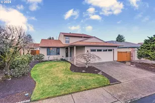 2119 NE 158th Ave, Portland, OR 97230 - Photo 2
