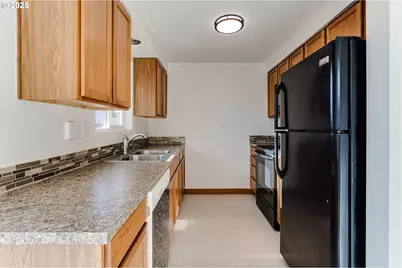 3503 Oregon Ave, Springfield, OR 97478 - Photo 10