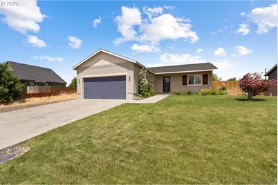 122 Falcon Ct, Boardman, OR 97818 - Photo 1