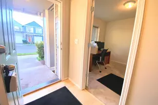 17446 SW October Ct, Beaverton, OR 97003 - Photo 16