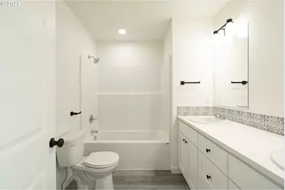 11191 SE Stark St, Portland, OR 97216 - Photo 18