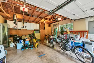 2877 Timberline Dr, Eugene, OR 97405 - Photo 42