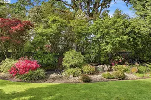 847 NE Rogahn St, Hillsboro, OR 97124 - Photo 48
