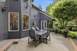 847 NE Rogahn St, Hillsboro, OR 97124 - Photo 42