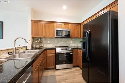 16193 NW Hildago Ln, Portland, OR 97229 - Photo 10