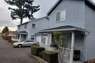 2236 SE 89th Ave, Portland, OR 97216 - Photo 2