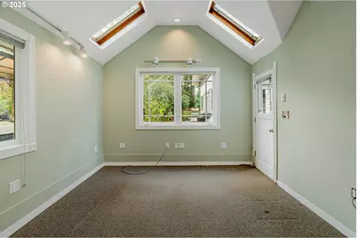 3760 SW 96th Ave, Portland, OR 97225 - Photo 24