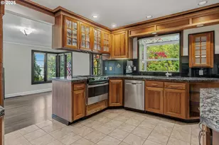 3760 SW 96th Ave, Portland, OR 97225 - Photo 10