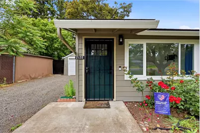 2120 SE 117th Ave, Portland, OR 97216 - Photo 4