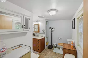 1954 Madrona St, North Bend, OR 97459 - Photo 20