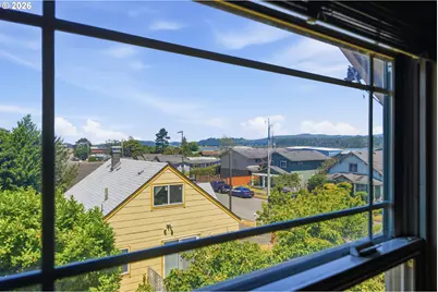 1954 Madrona St, North Bend, OR 97459 - Photo 22