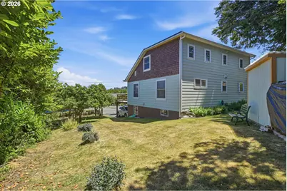 1954 Madrona St, North Bend, OR 97459 - Photo 34